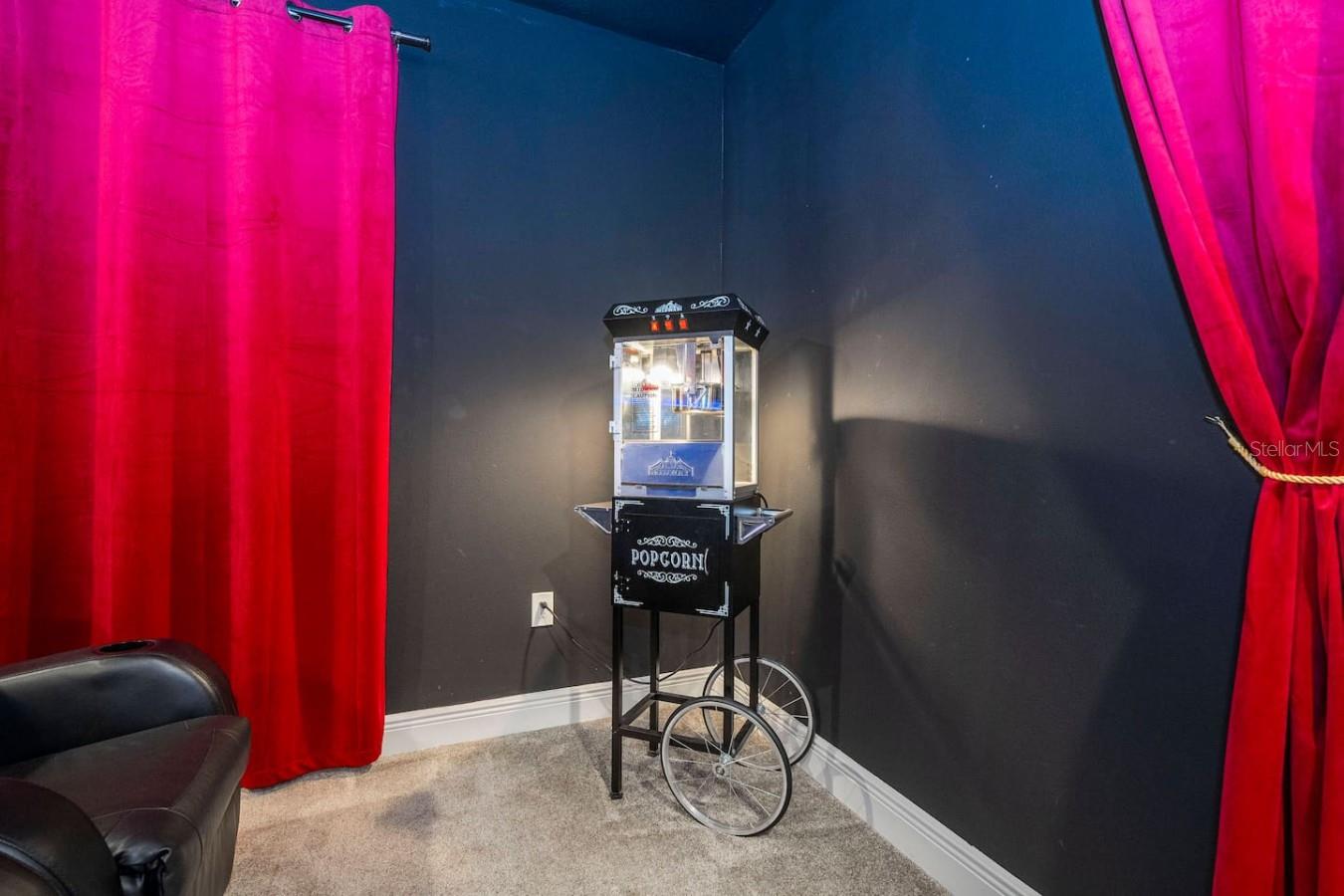 Photo 65