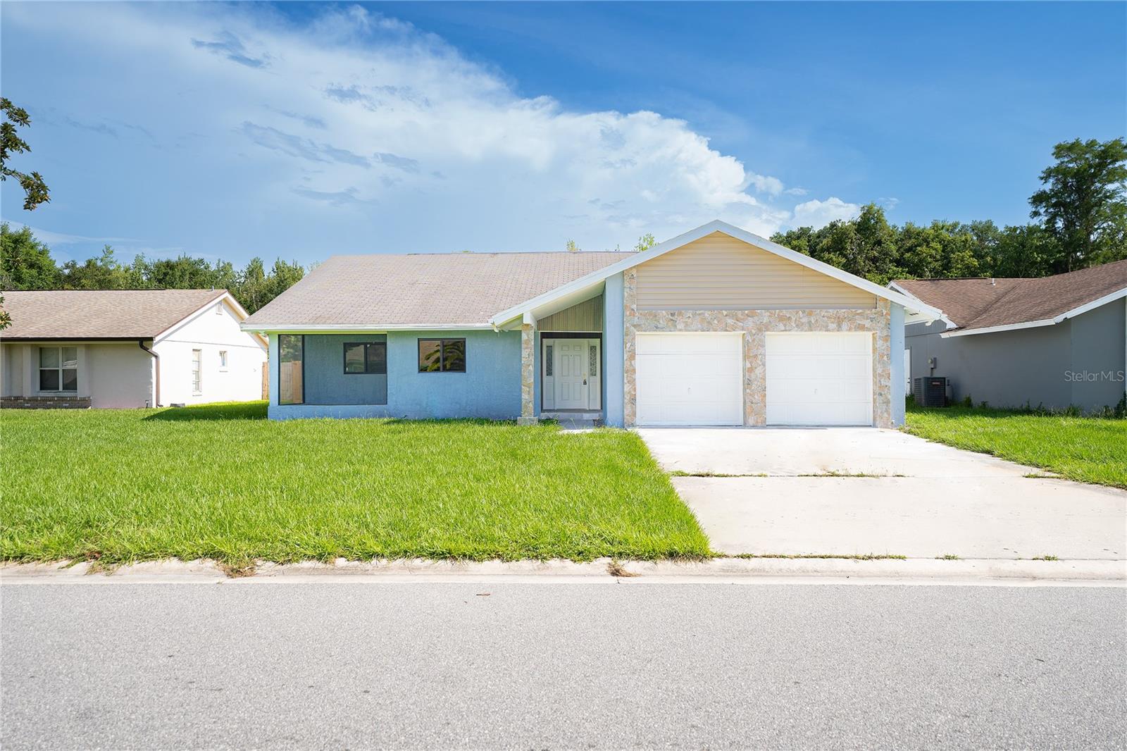 848 E FLAG LANE