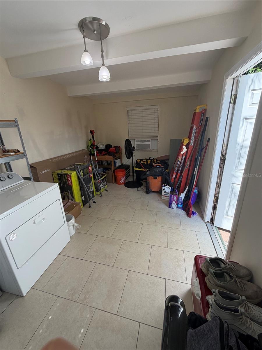 Photo 28