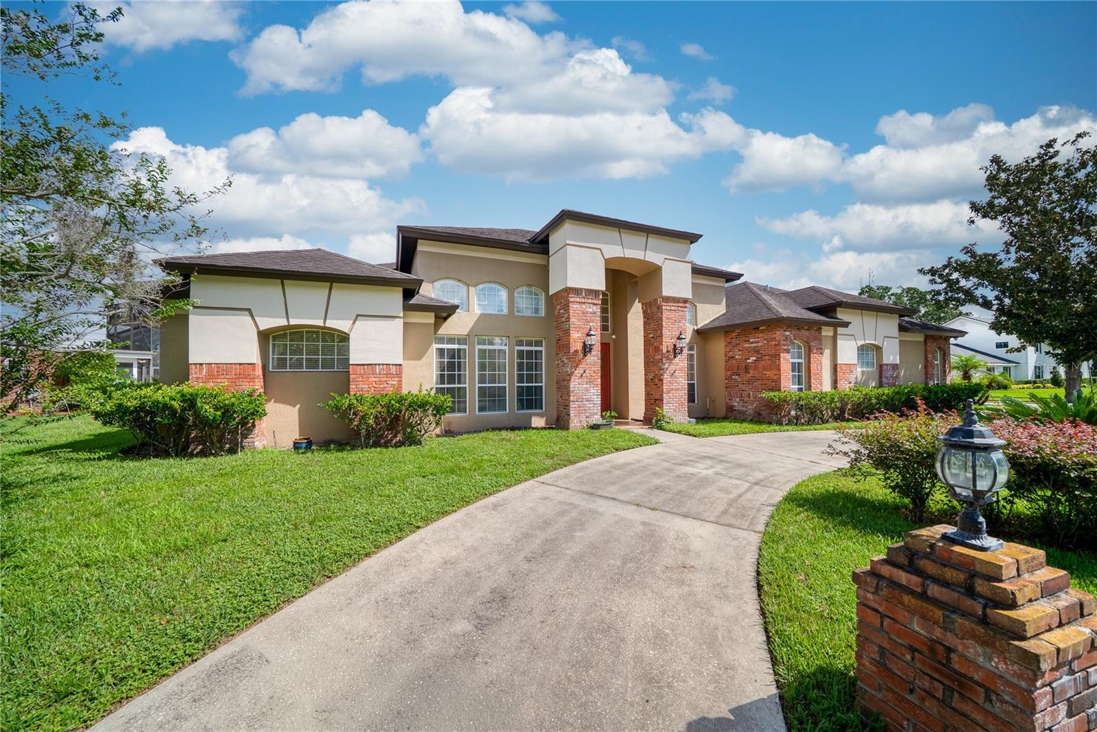 2335 FOREST CLUB DRIVE