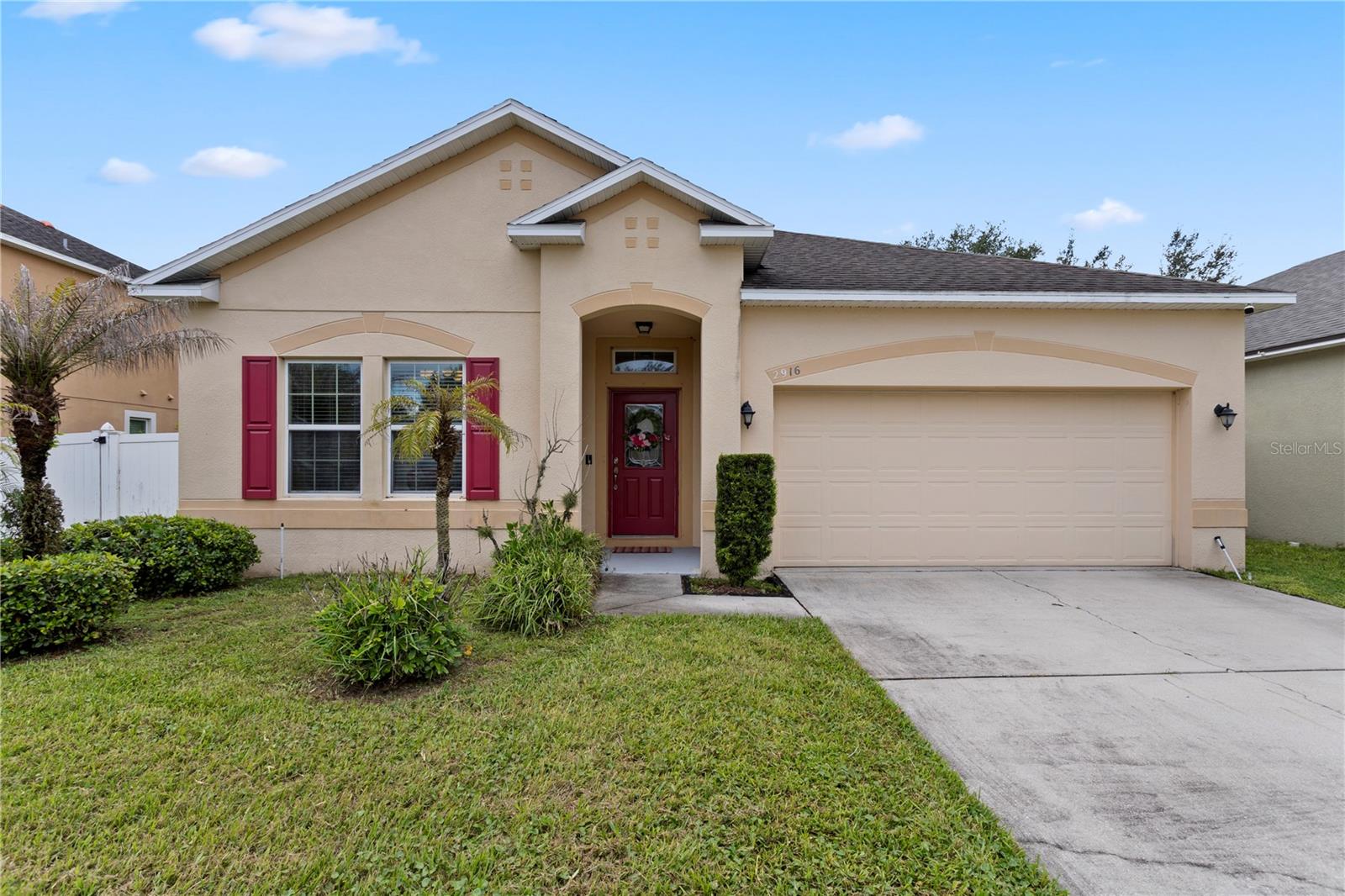 2916 MOONSTONE BEND