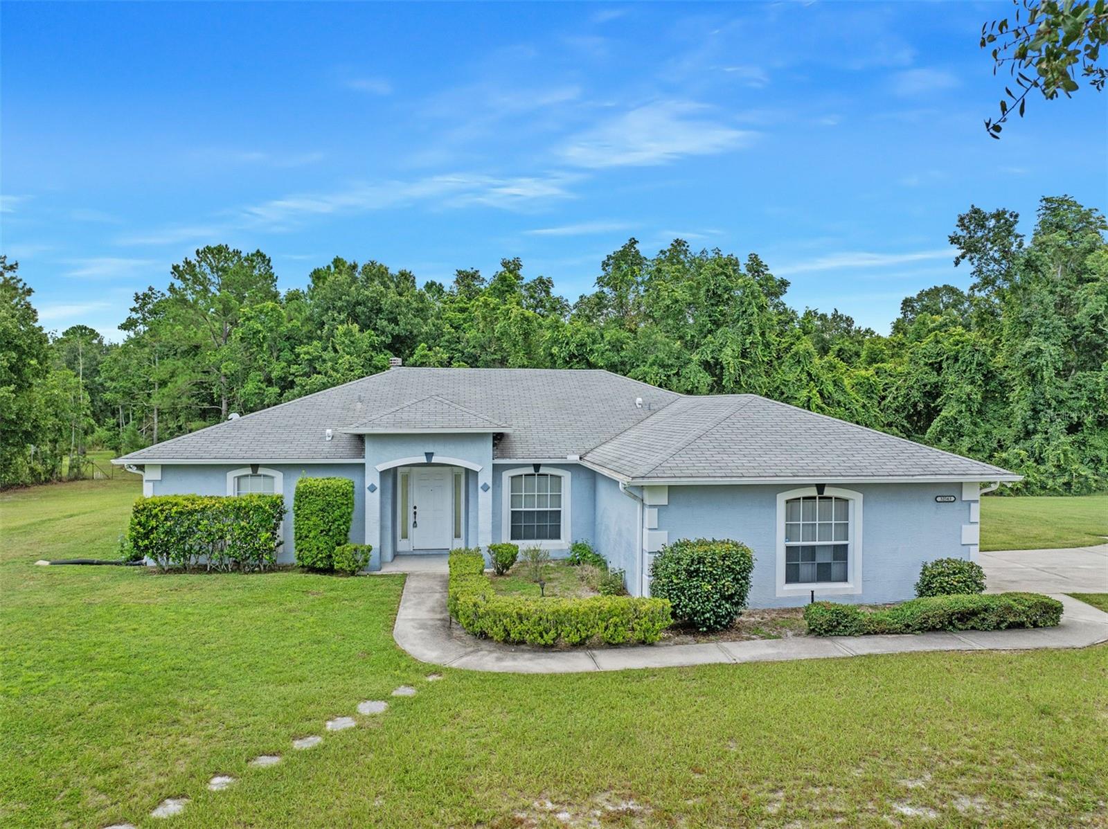 Listing photo 1 for 32543 Ponderosa Ave