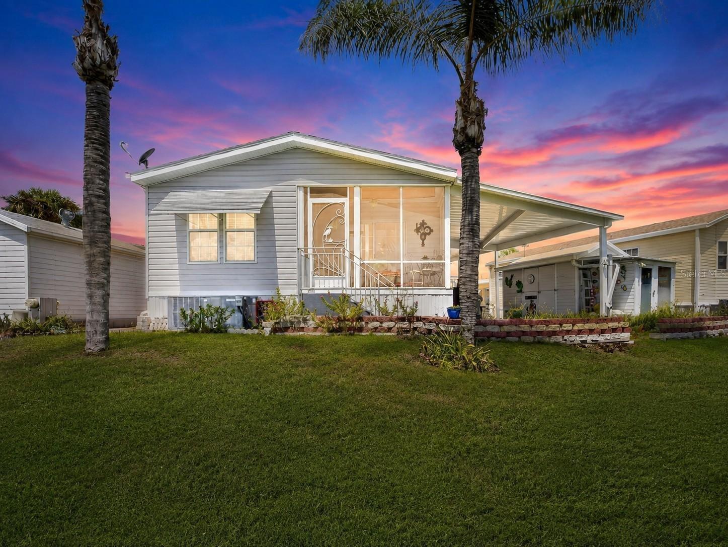 Listing photo 2 for 370 Citrus Ridge Dr