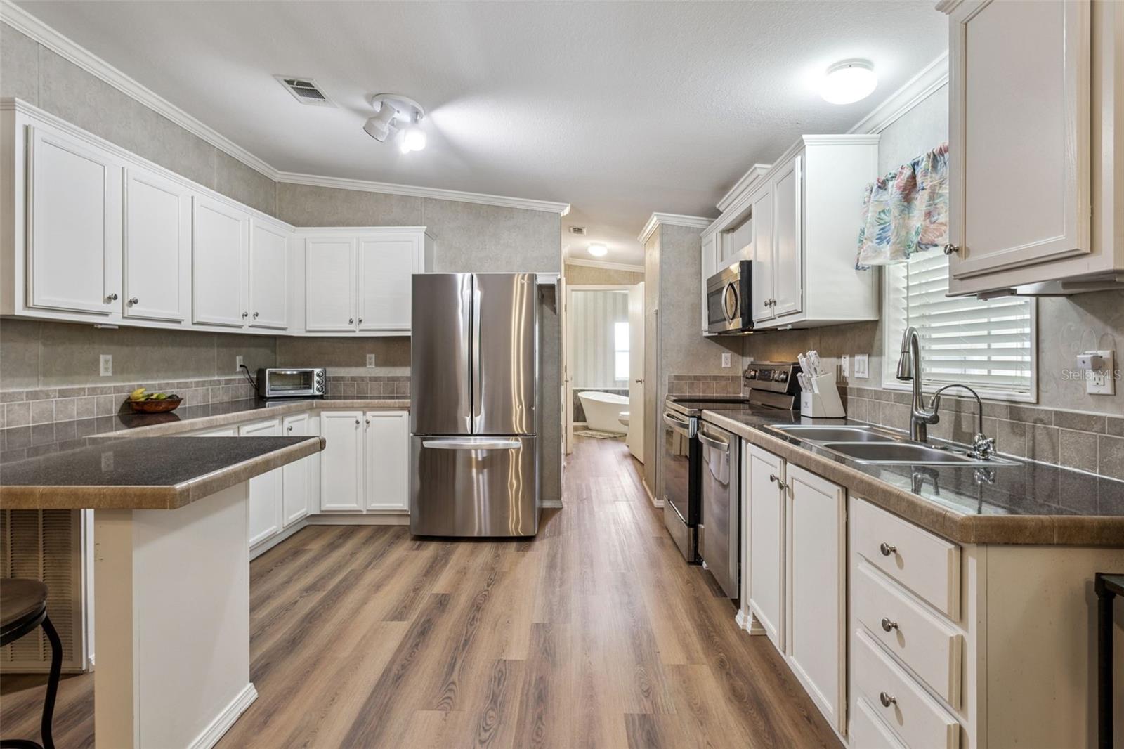 Listing photo 2 for 14019 Royal Fern Way