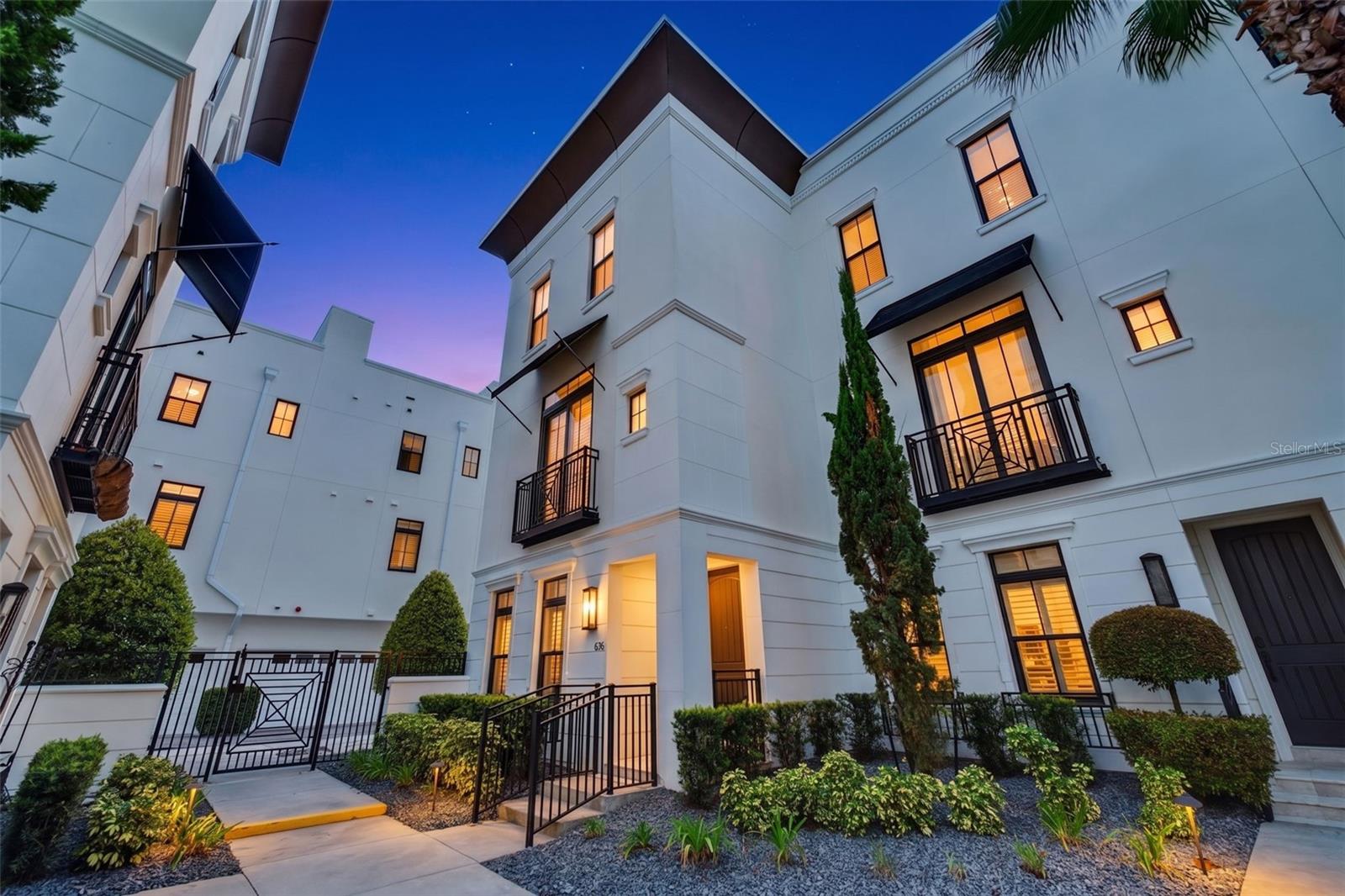 636 MARIPOSA STREET