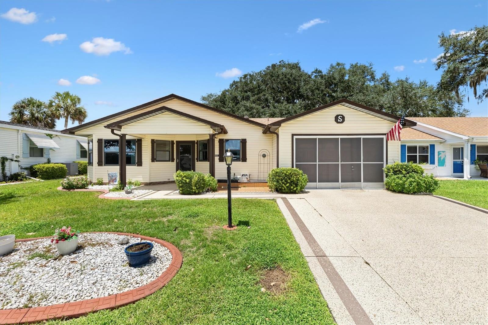 Listing photo 1 for 1532 E Schwartz Blvd