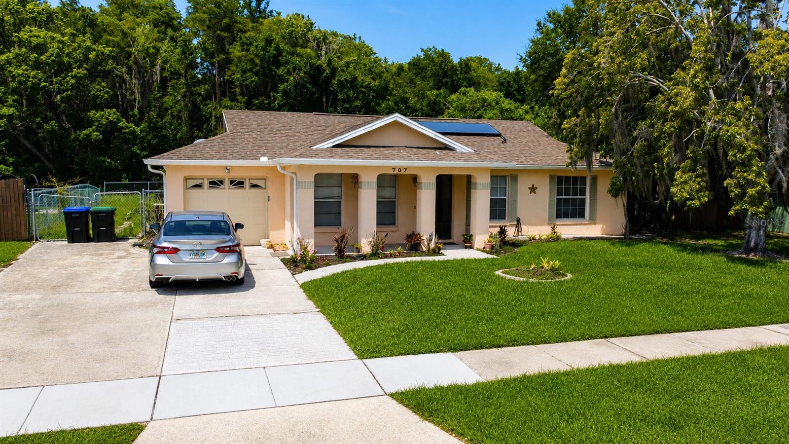 707 IOWA WOODS CIRCLE