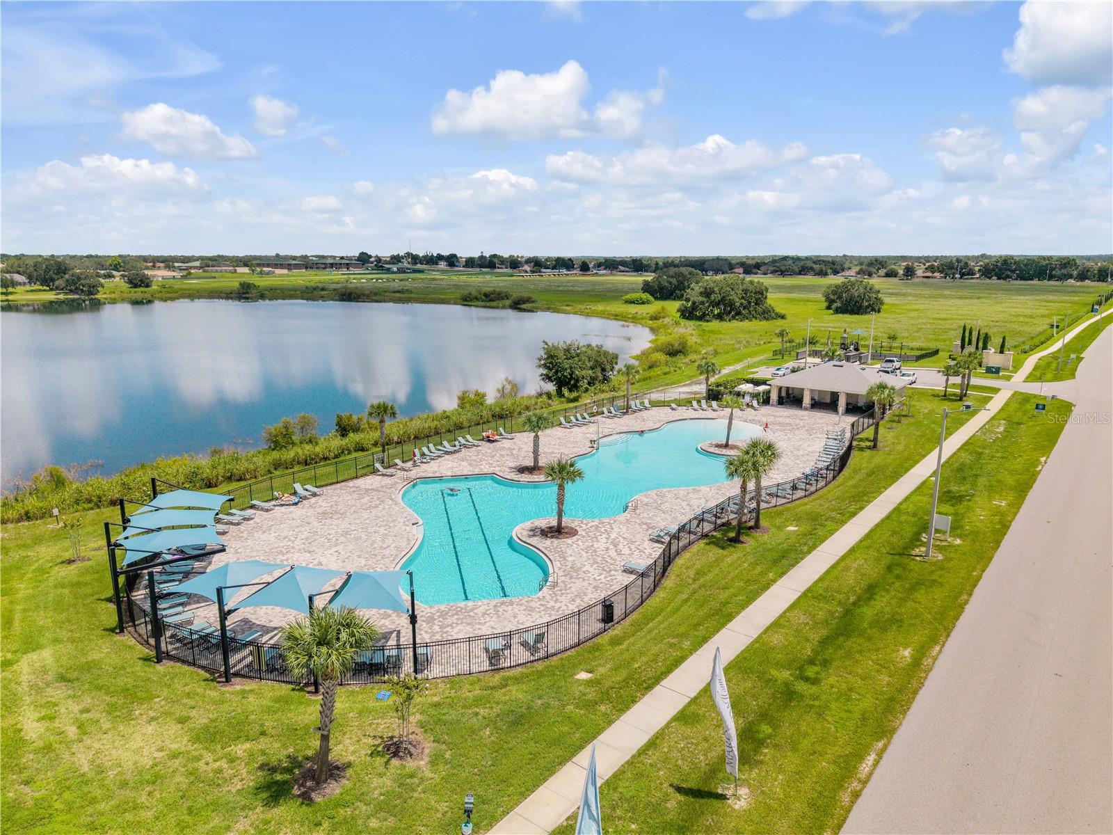 Listing photo 3 for 3927 Palazzo Pl