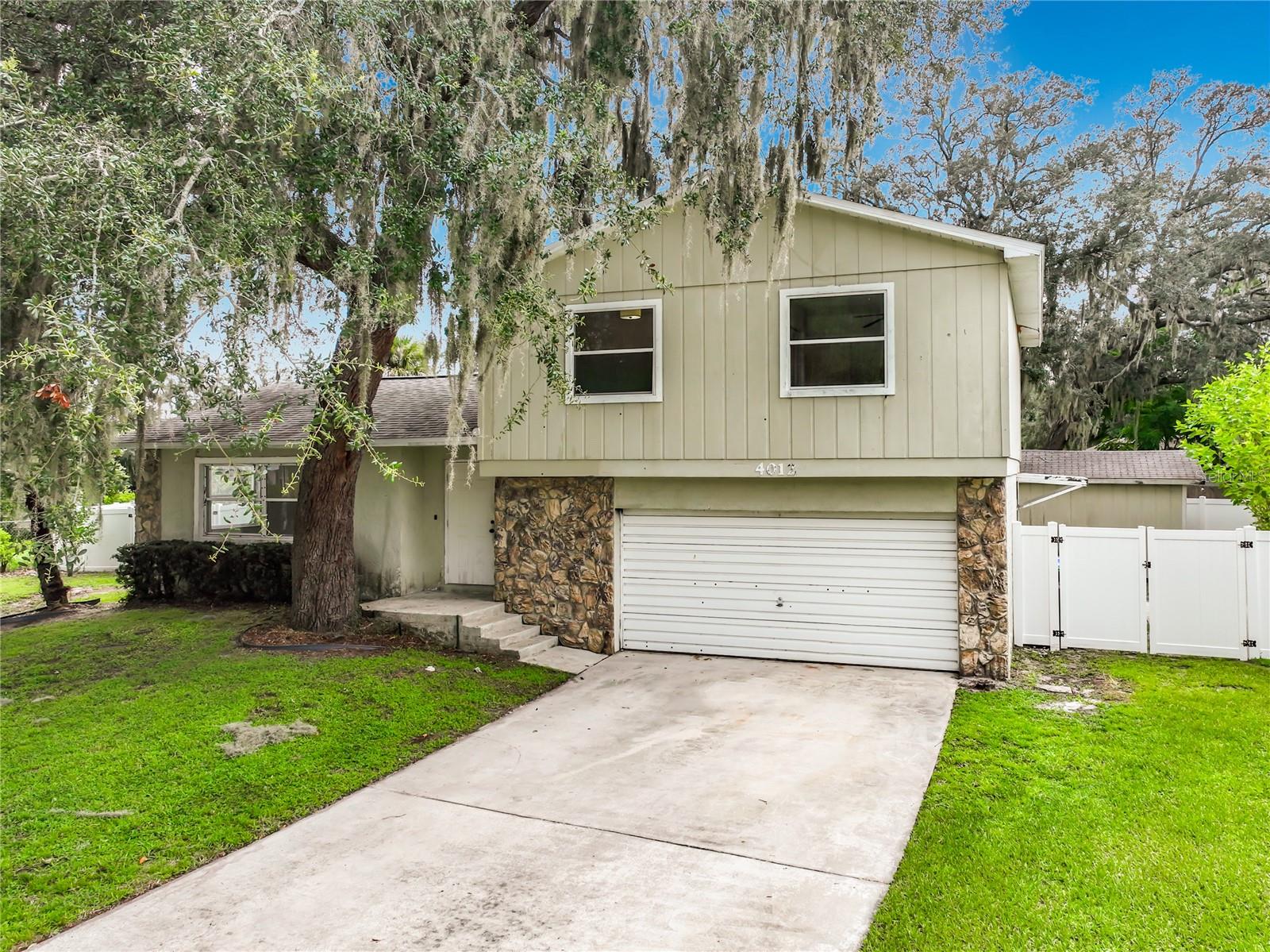 4012 WITTWOOD COURT