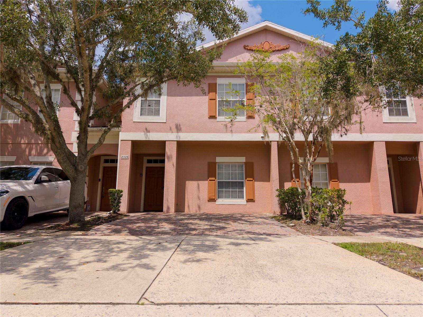 2328 CARAVELLE CIRCLE