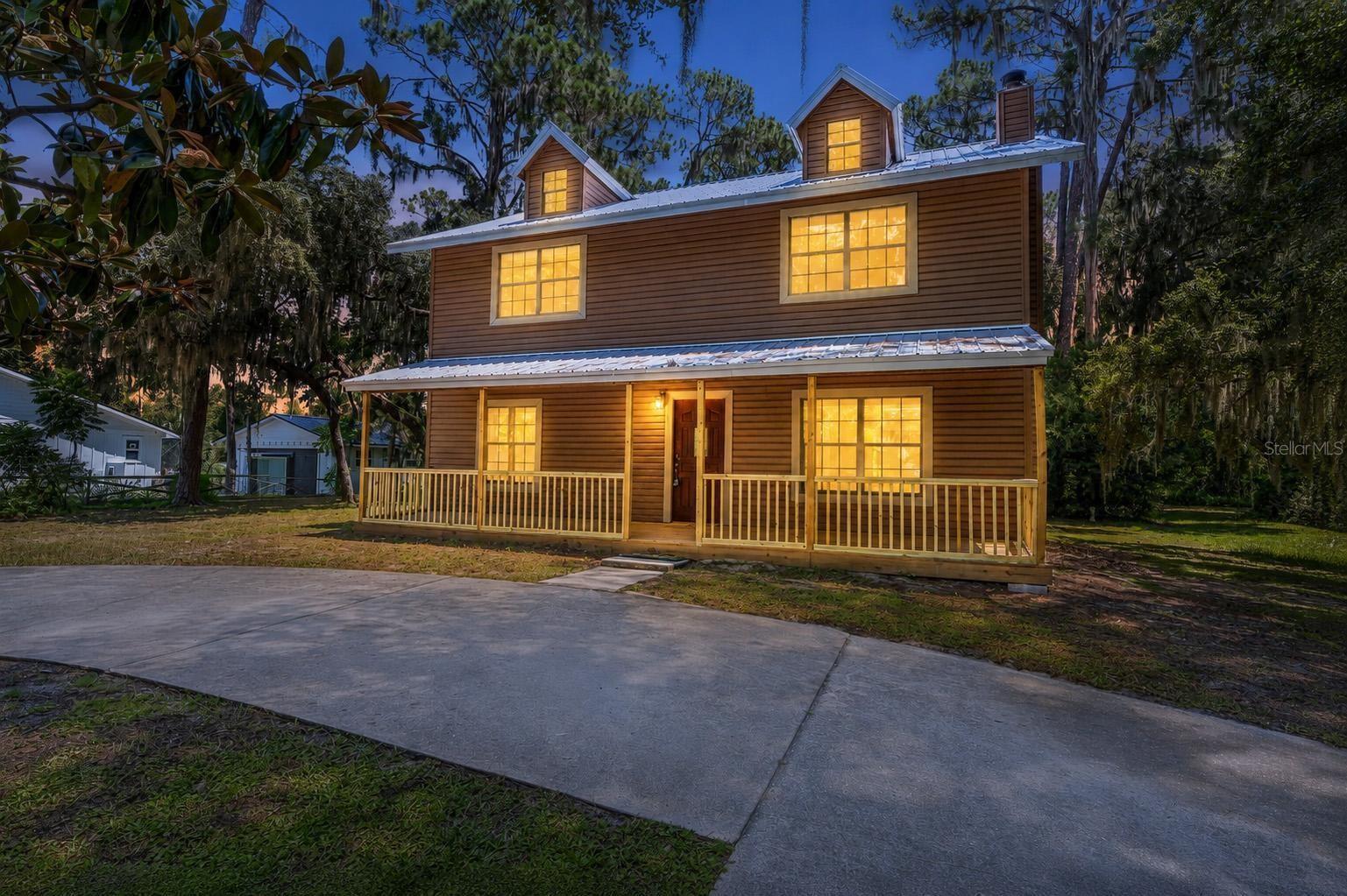Listing photo 2 for 31018 Cove Rd