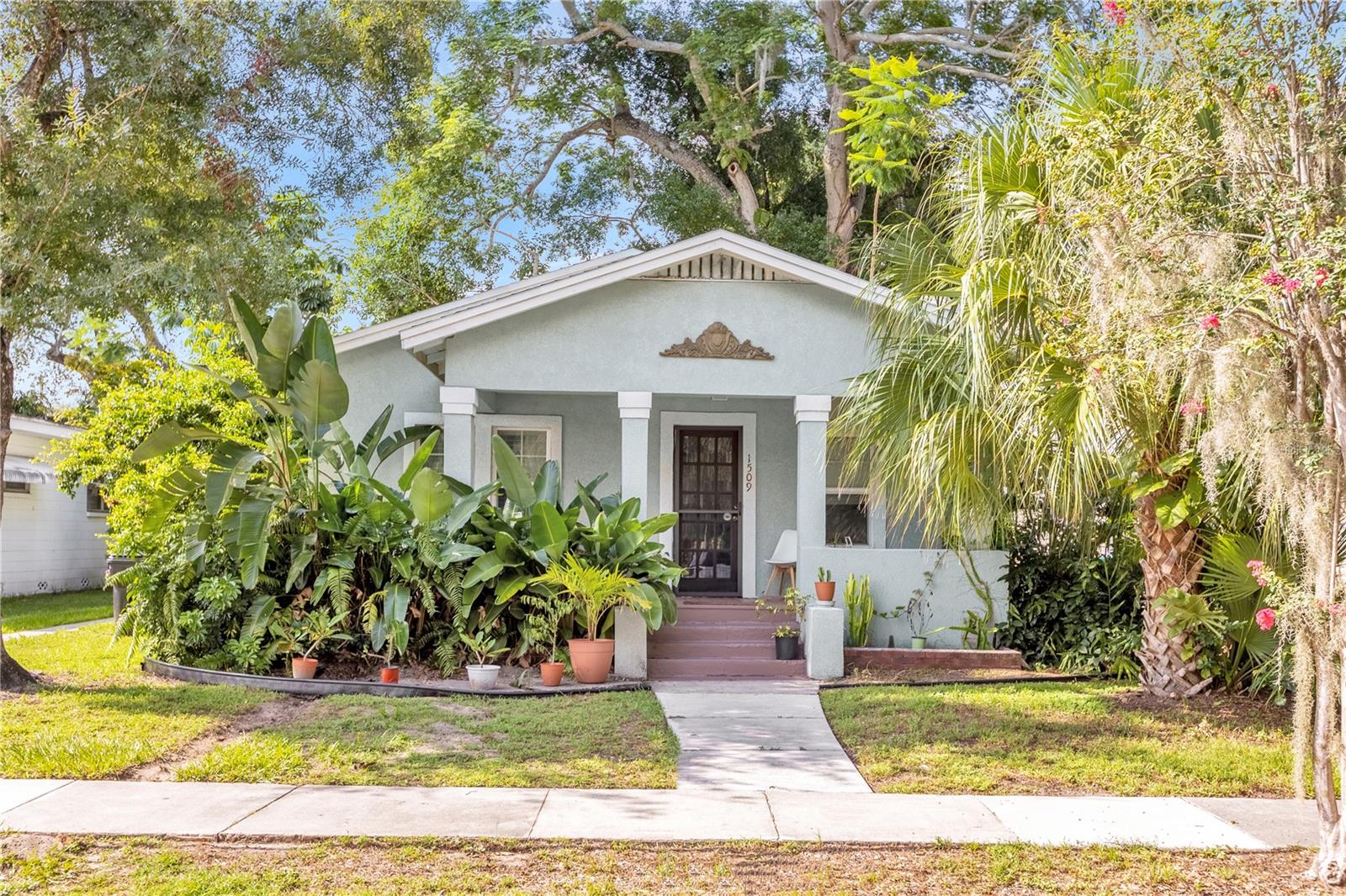 1509 WOODWARD STREET