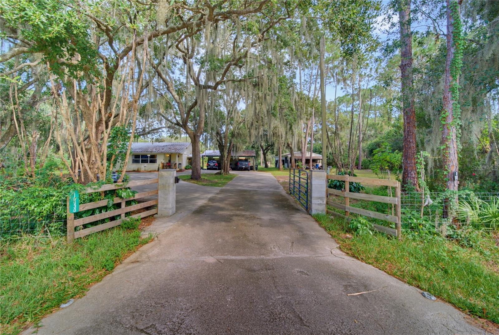 Listing photo 3 for 10930 Camp Mack Rd
