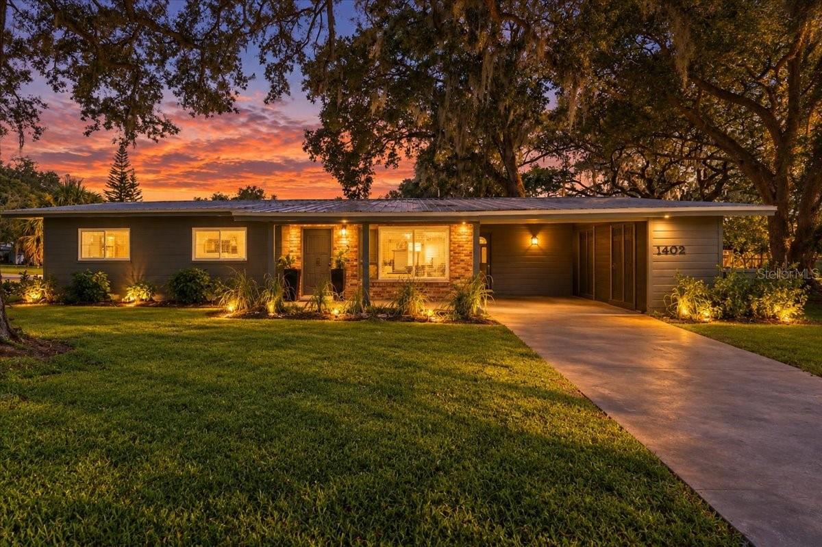 Listing photo 2 for 1402 Phyllis St