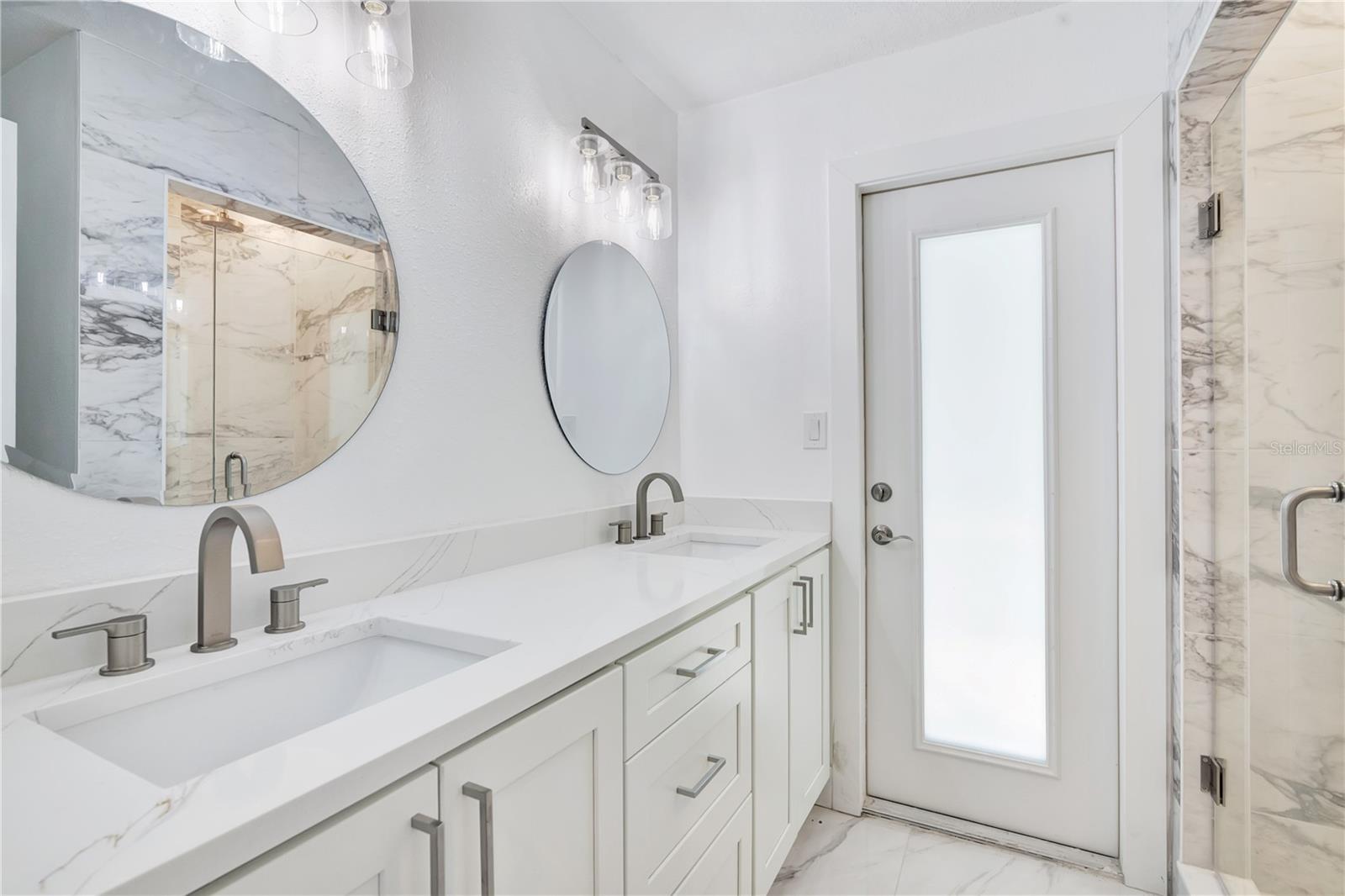 Photo 52