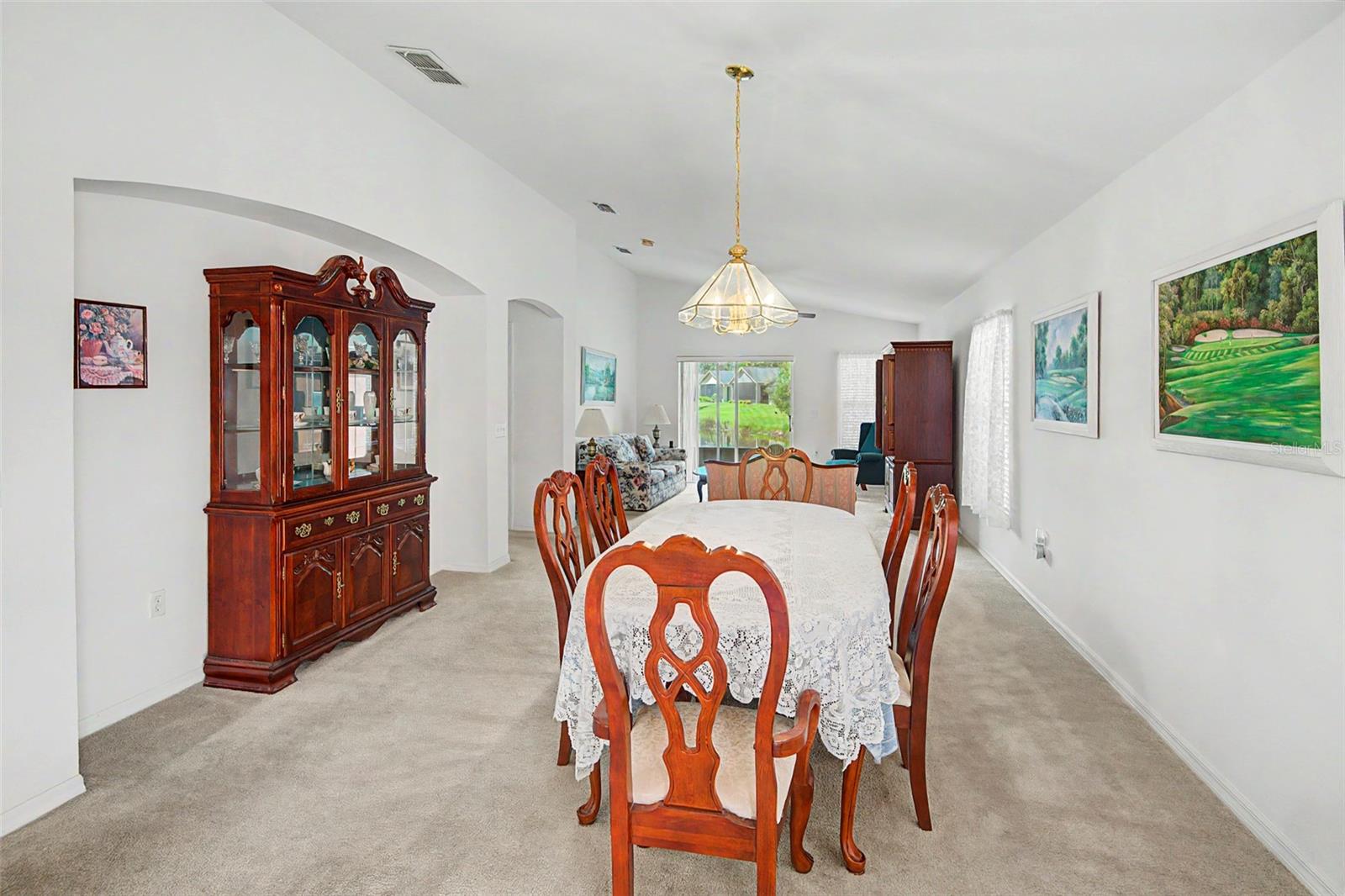 Listing photo 3 for 364 Acadia Dr
