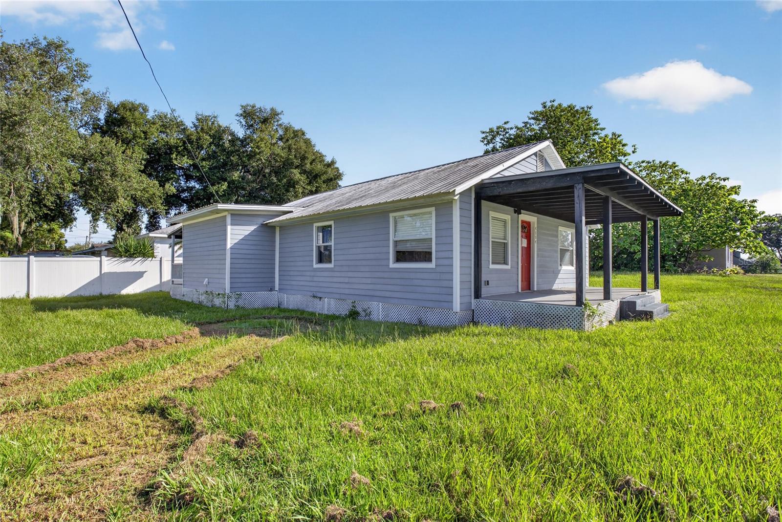 Listing photo 1 for 4104 Orange Ave Se