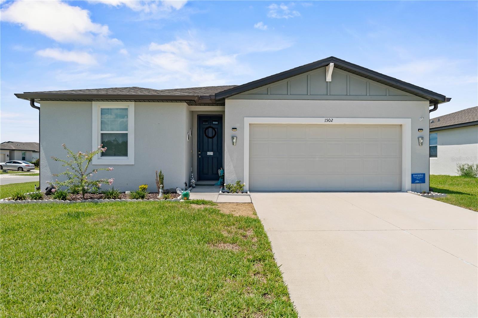 Listing photo 1 for 1502 Branchwood Ln