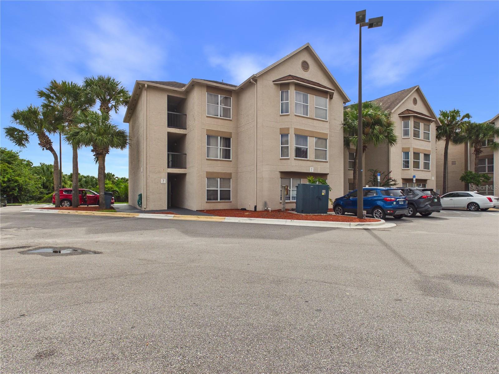 3100 PARKWAY BOULEVARD Unit 728