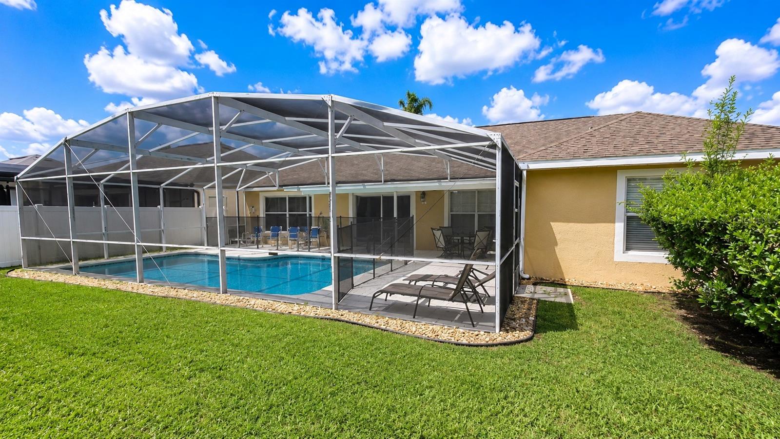 Listing photo 2 for 148 Belfry Dr