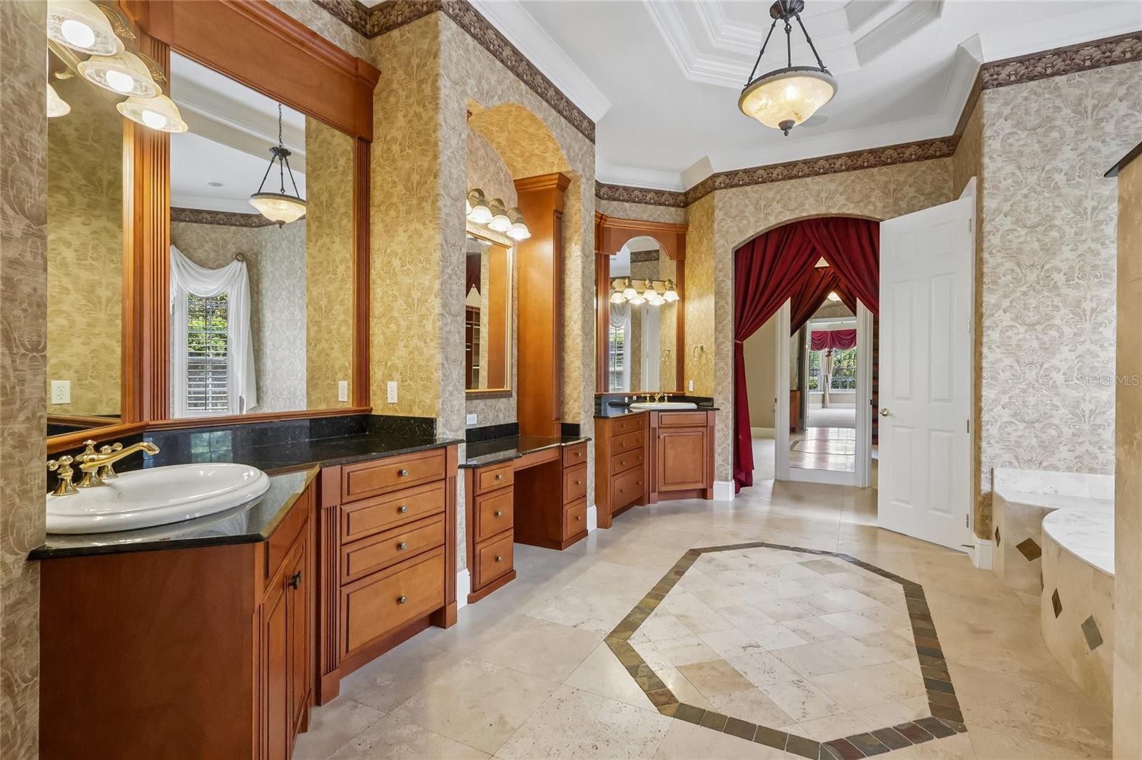 Photo 25