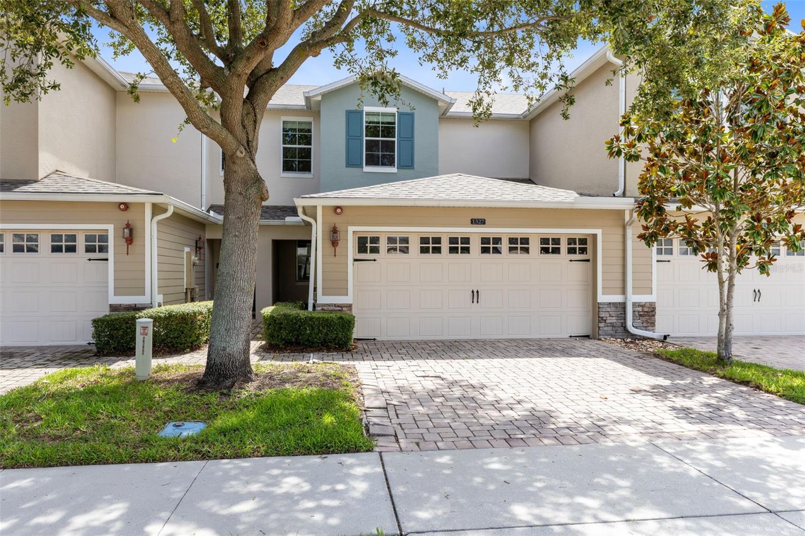 1327 PRIORY CIRCLE Unit 1327