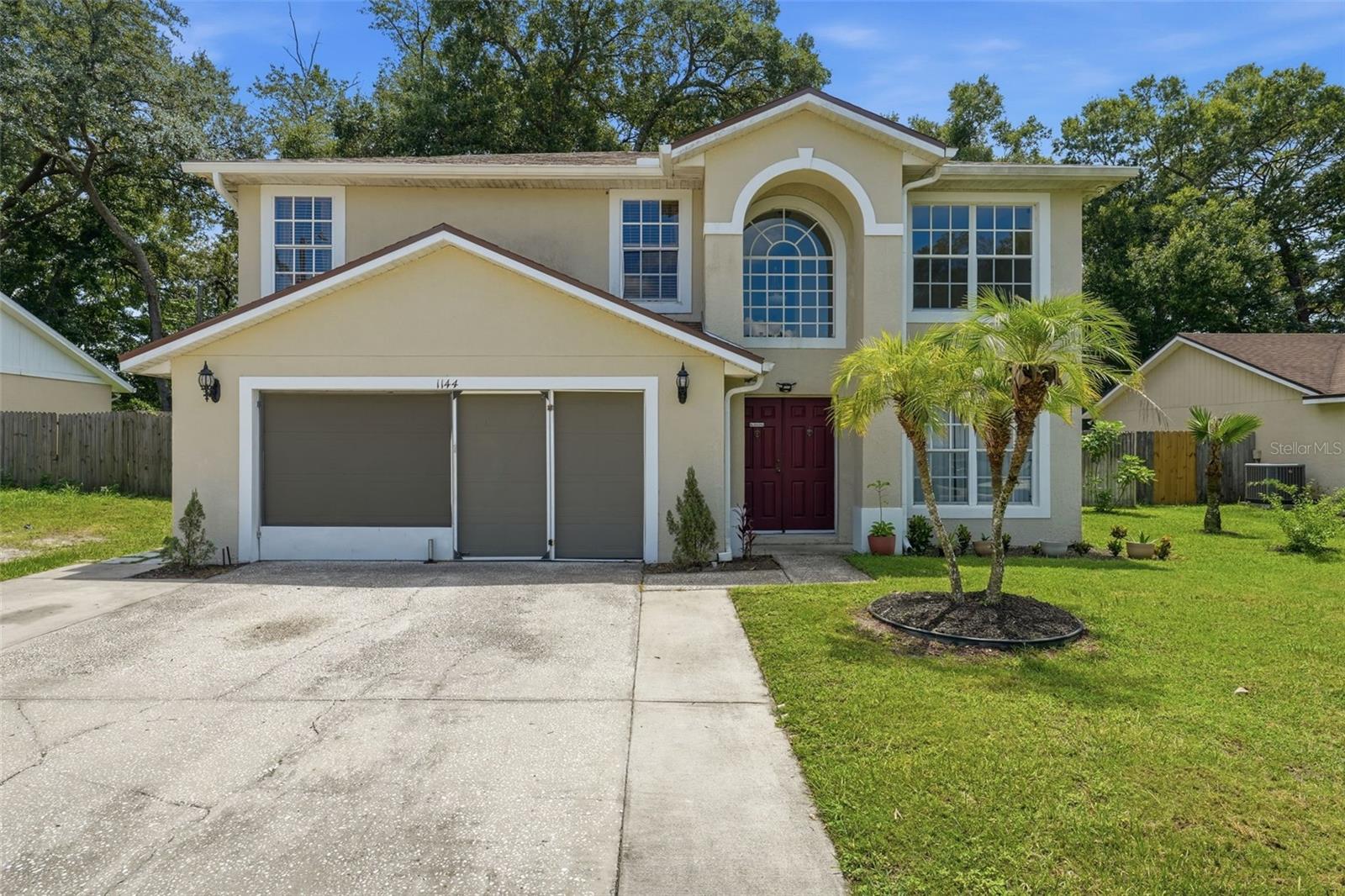 1144 DUNBRIDGE