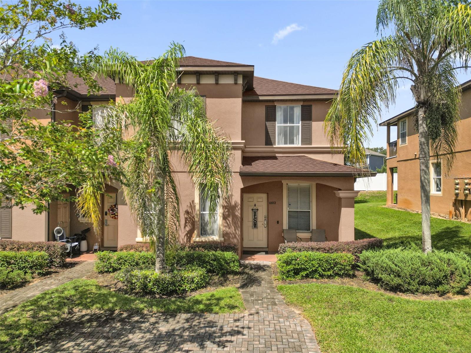 Listing photo 2 for 1002 Calabria Ave