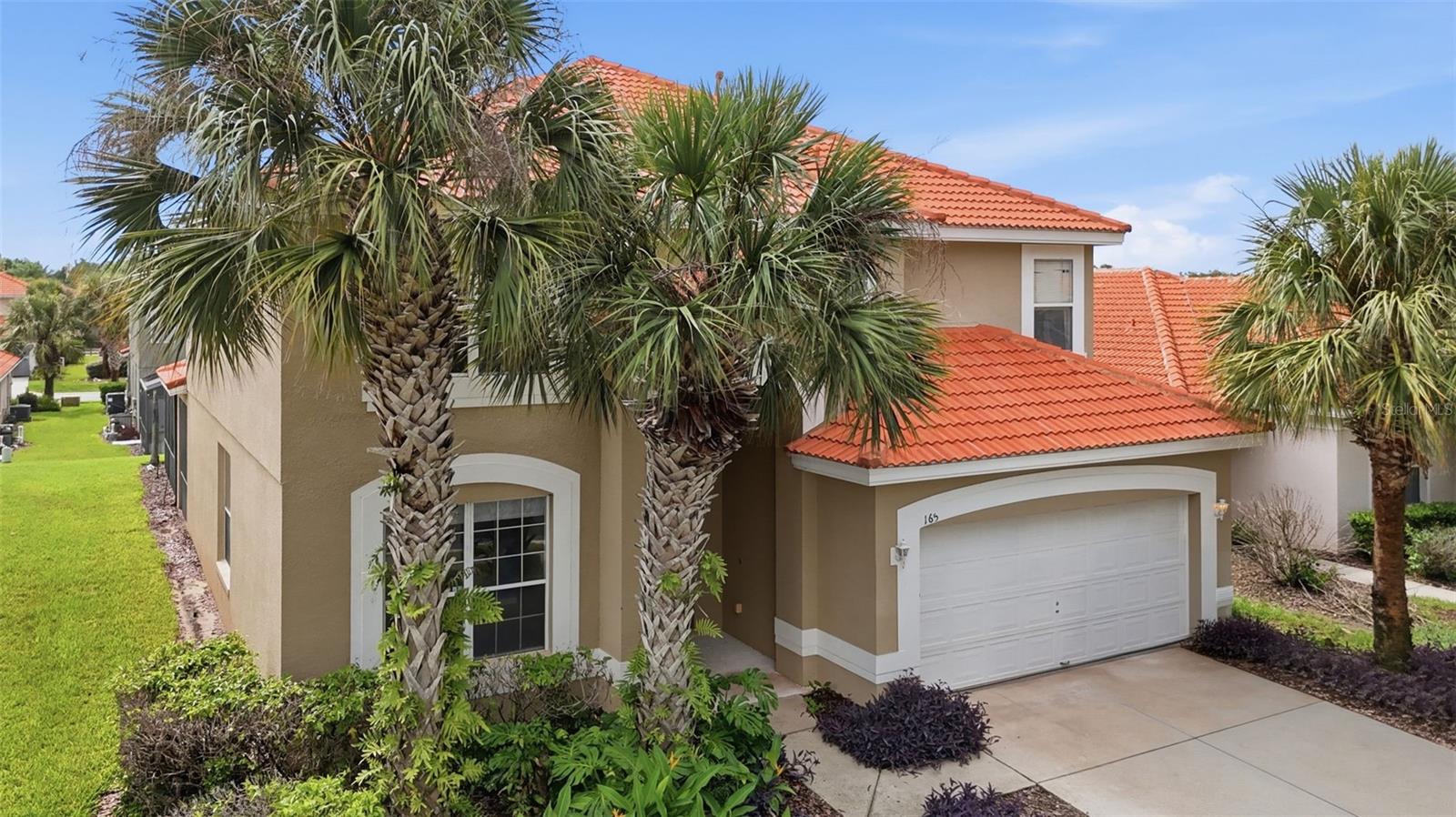 Listing photo 3 for 165 Sevilla Ave