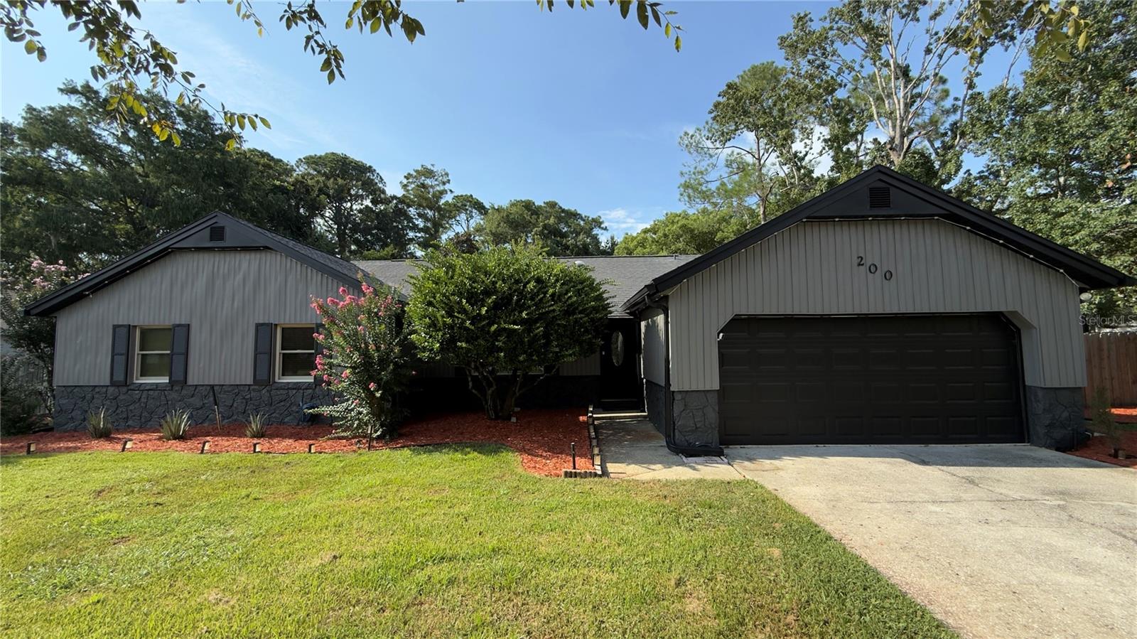 200 W PANAMA ROAD
