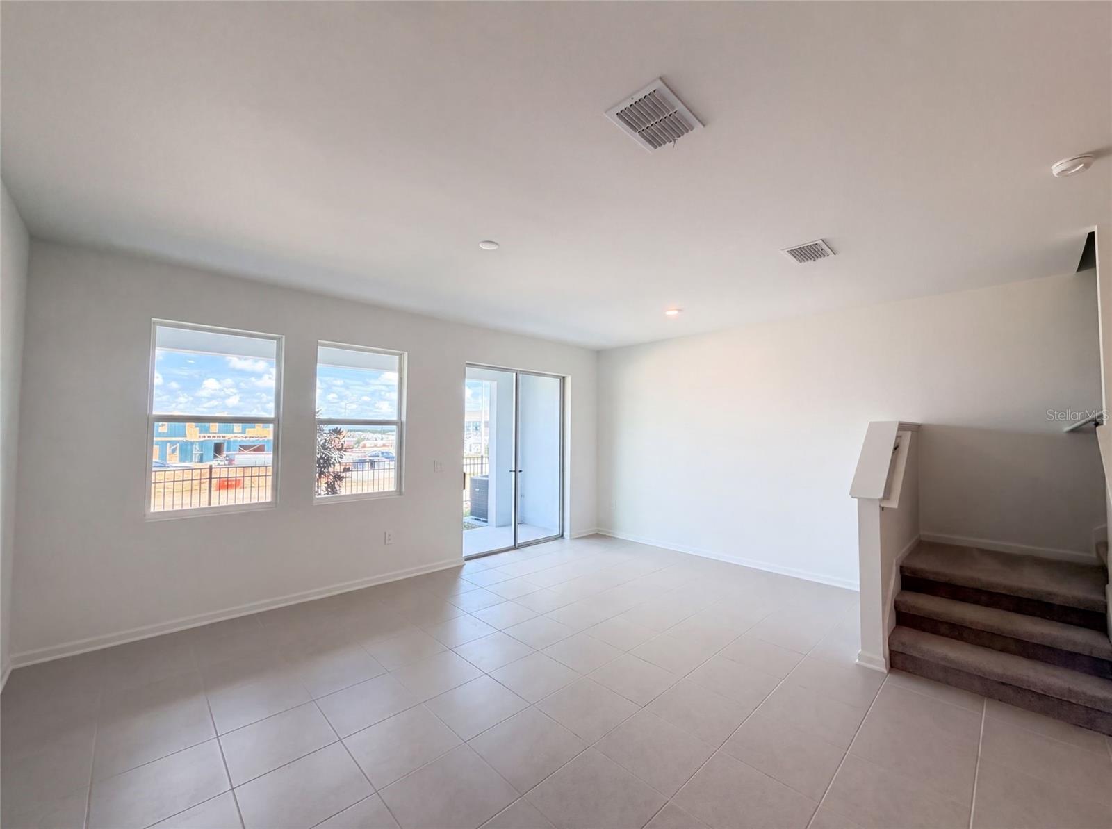 Listing photo 3 for 3110 Kurtz Ter