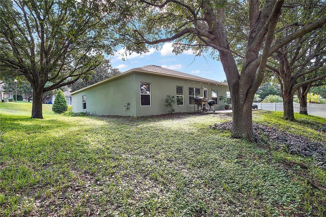 Listing photo 3 for 1306 Rain Forest Ln