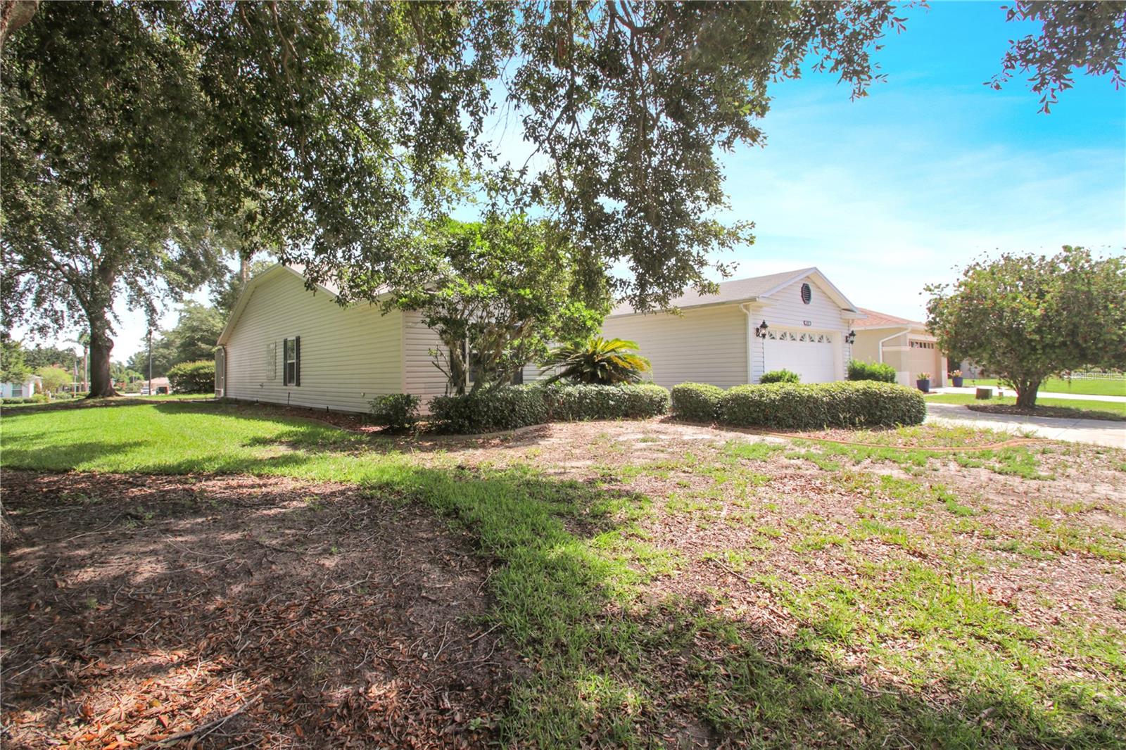 Listing photo 2 for 1009 Forest Breeze Path