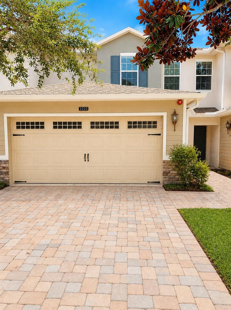 Listing photo for 1221 Priory Cir
