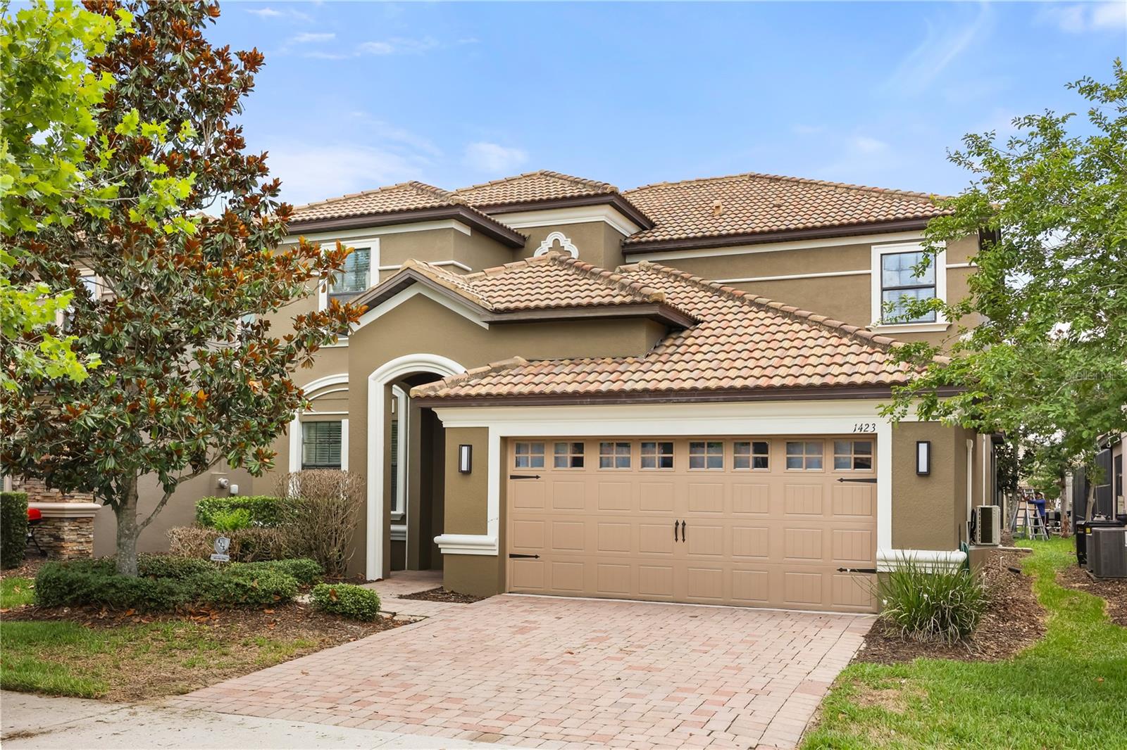 1423 THUNDERBIRD ROAD