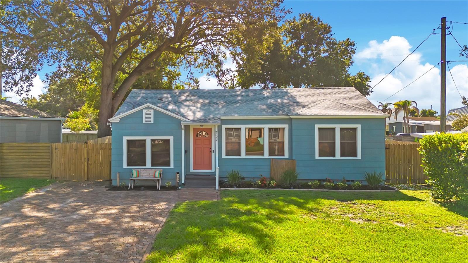753 FLORAL DRIVE