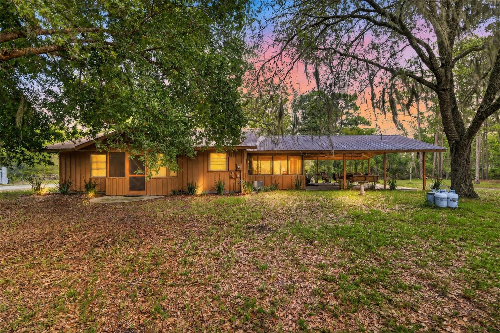 Listing photo 1 for 24939 Old Deer Rd
