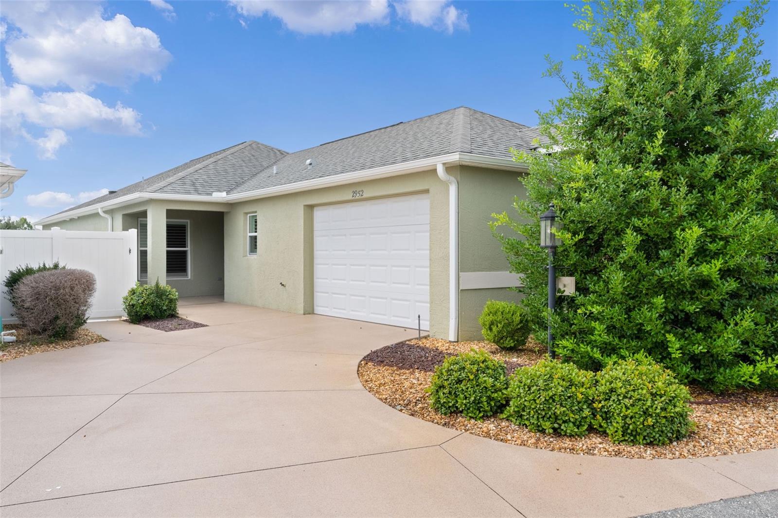 Listing photo 2 for 2952 Kramer Ct