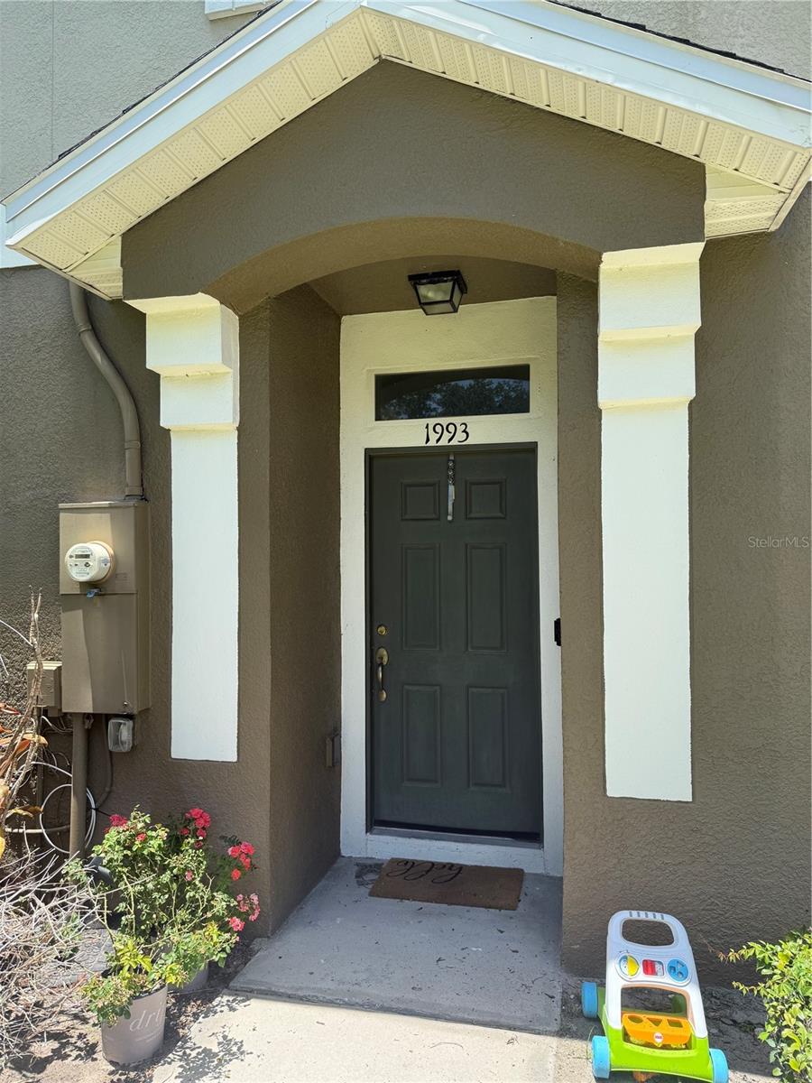 1993 ESTANCIA CIRCLE Unit B