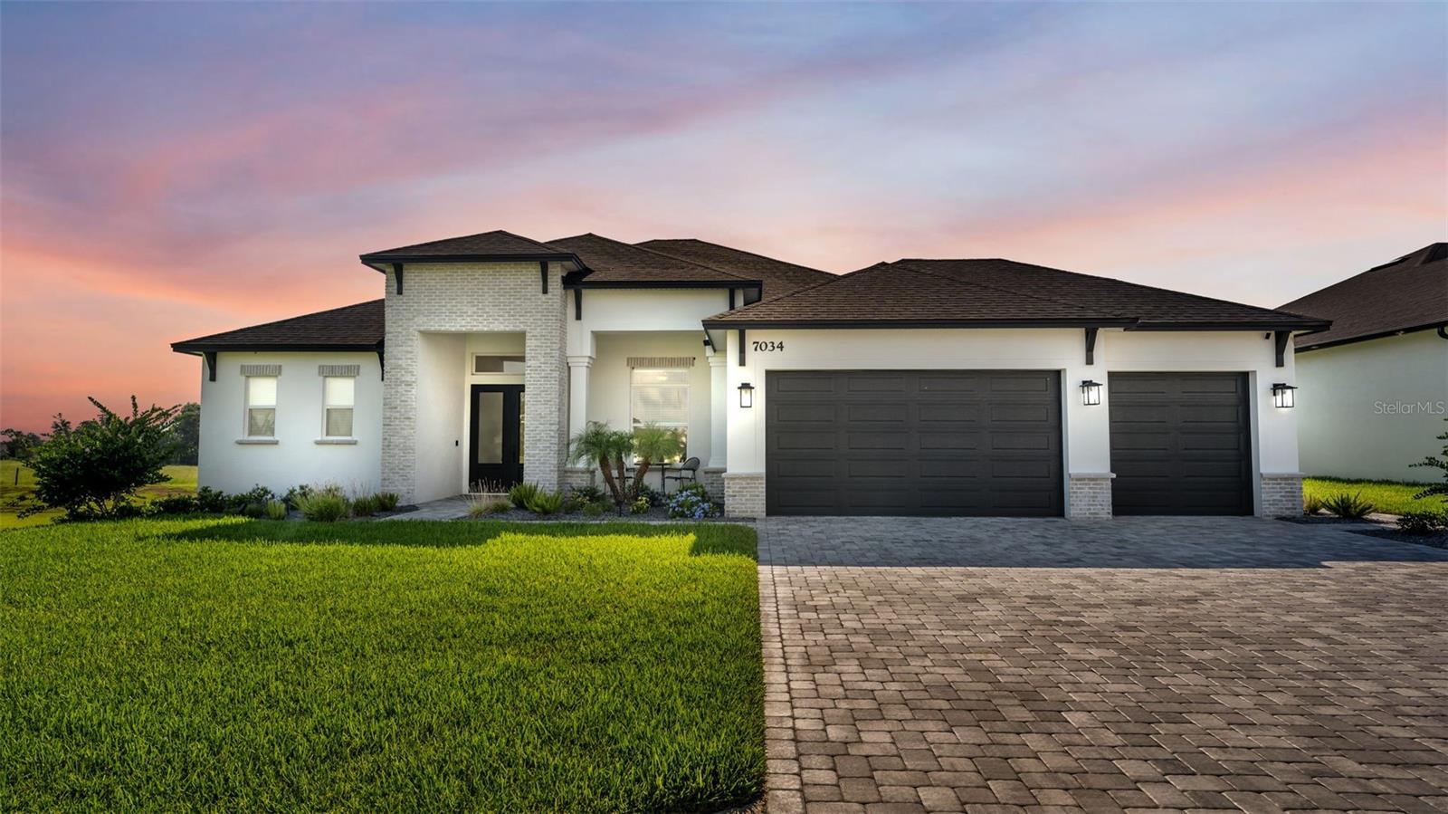 Listing photo 1 for 7034 Bentridge Dr