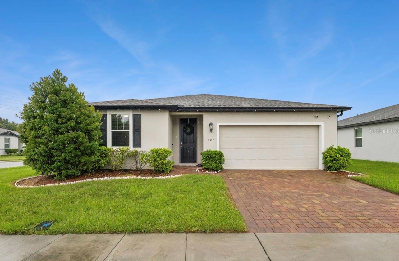 Listing photo 1 for 504 Vista Villages Blvd
