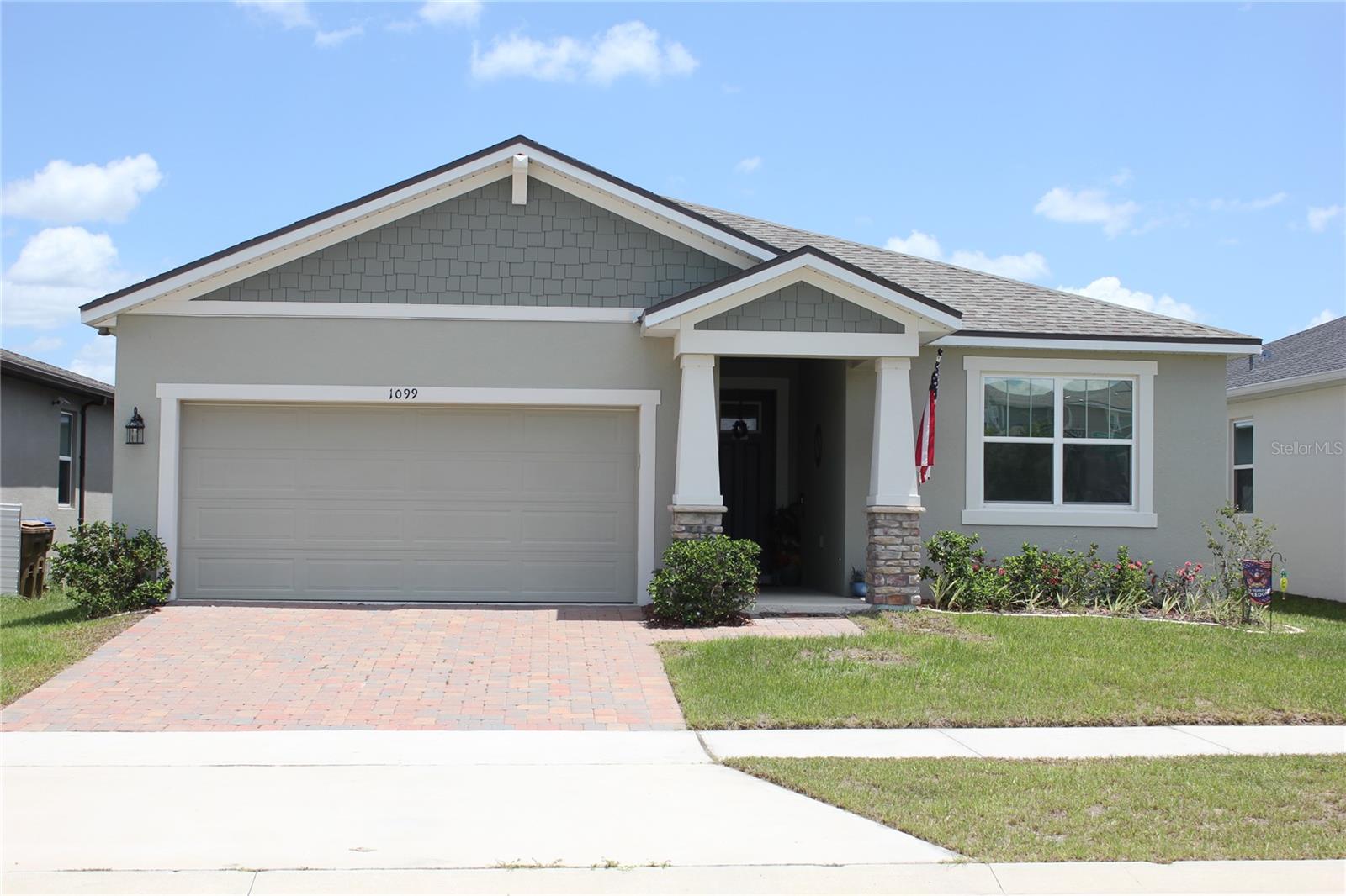 1099 LAKESHORE BREEZE PL PLACE