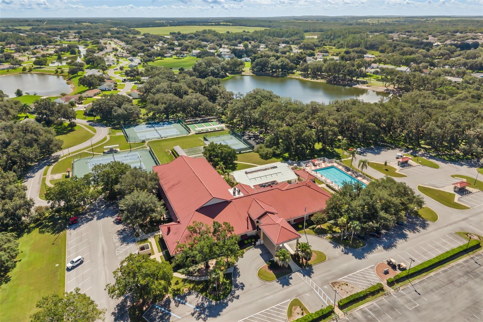 Listing photo 2 for 5536 Rosewall Cir