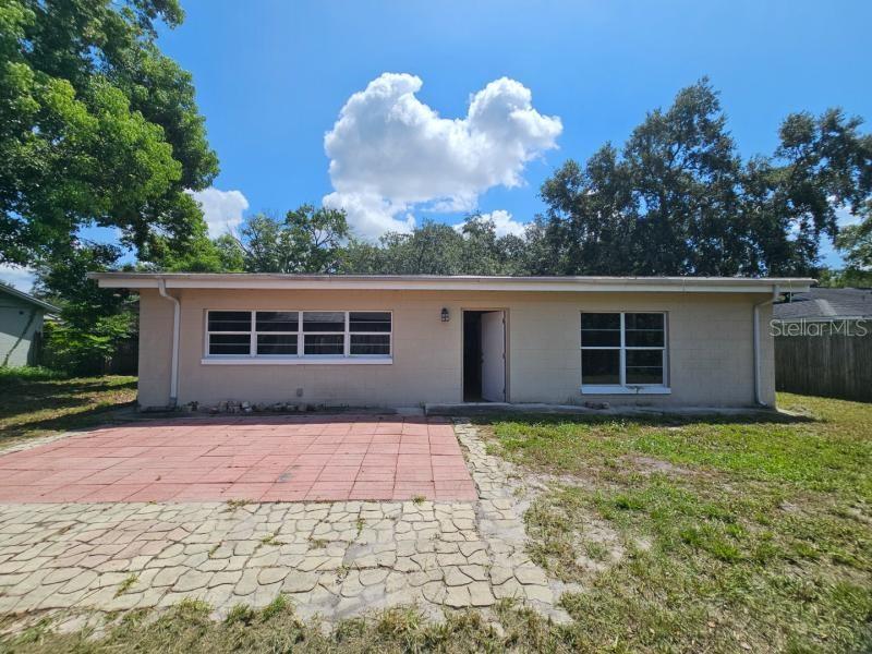 377 BRITTANY CIRCLE