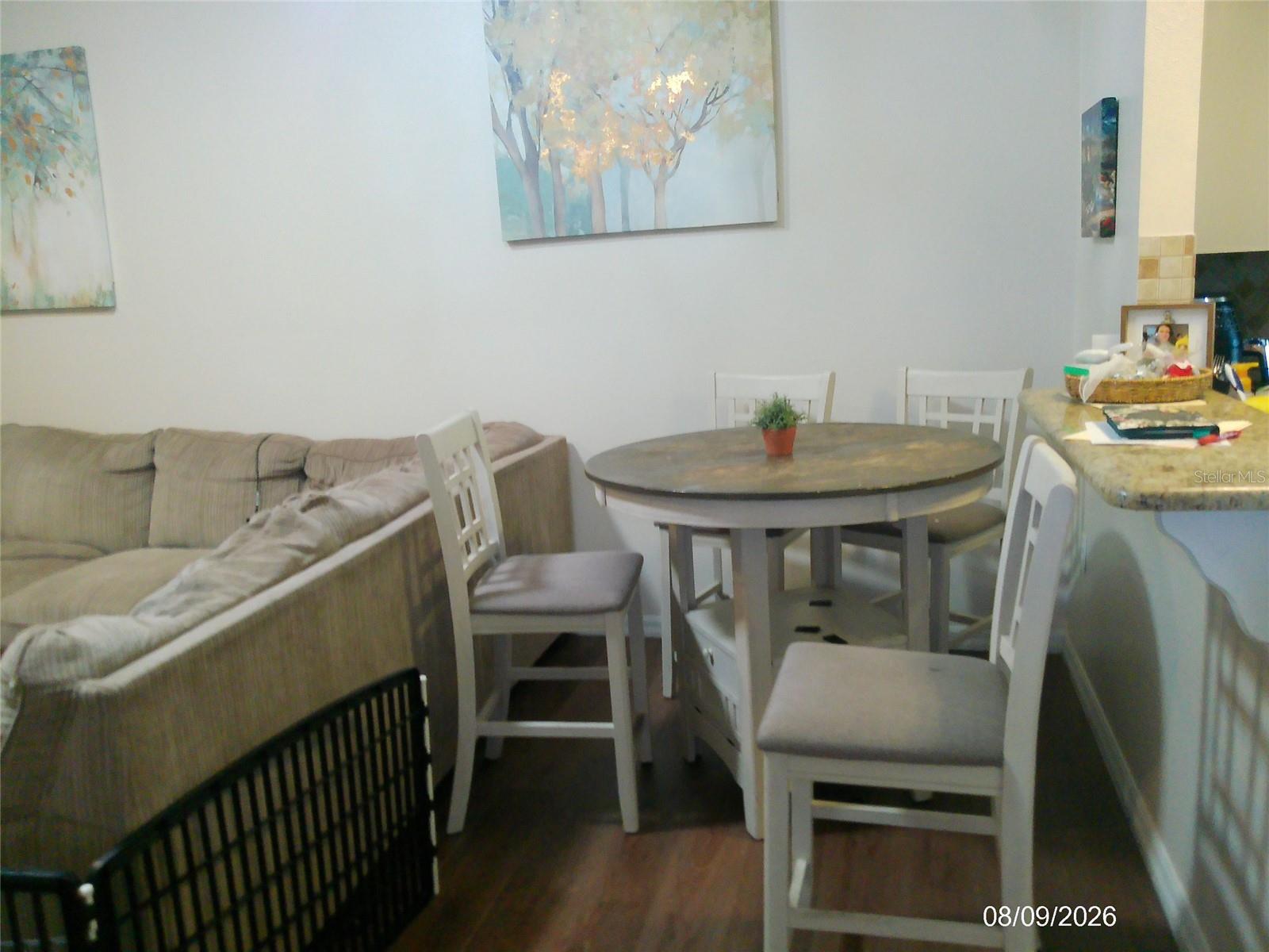 Photo 8