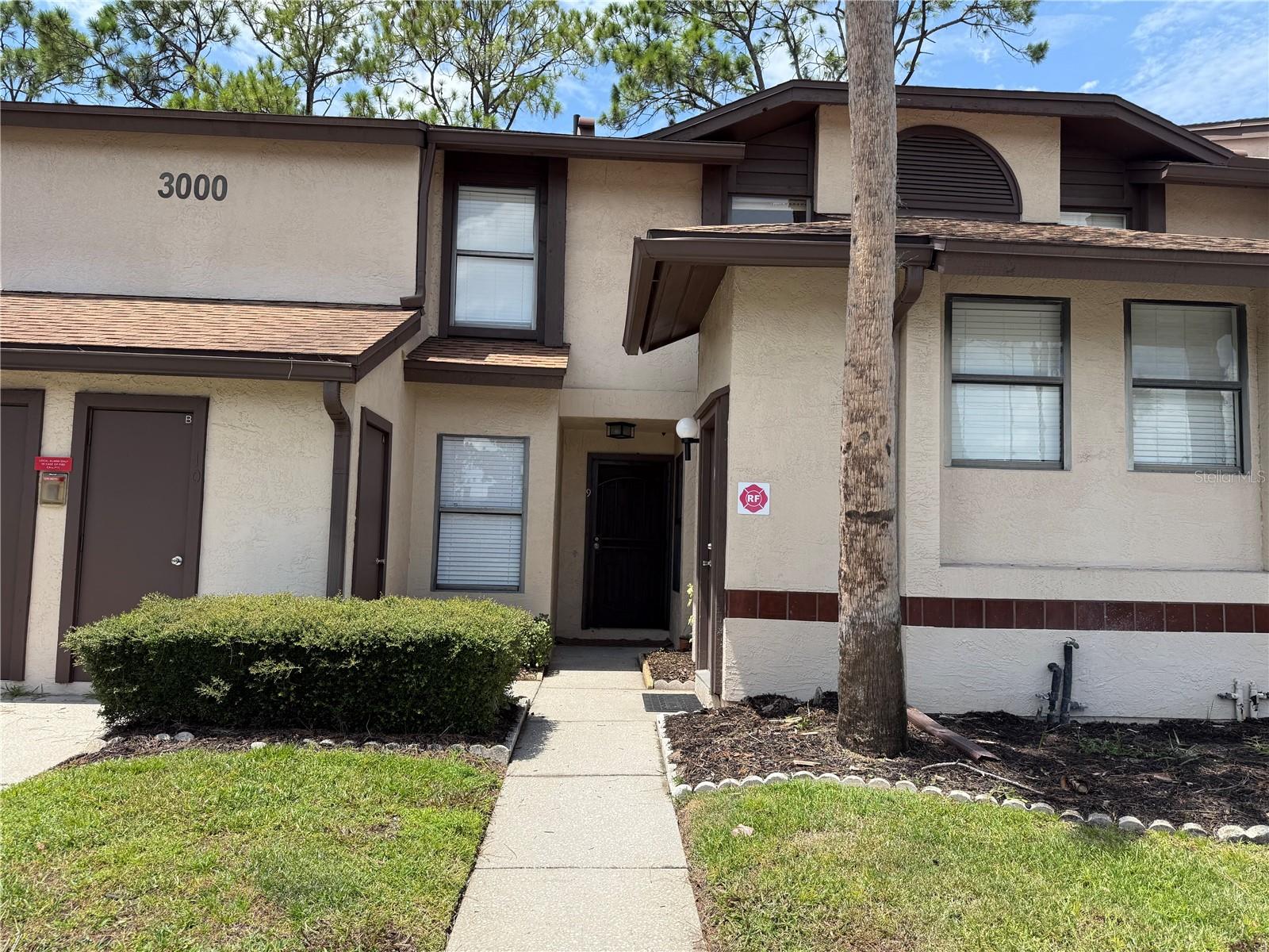 3000 S SEMORAN BOULEVARD Unit 9