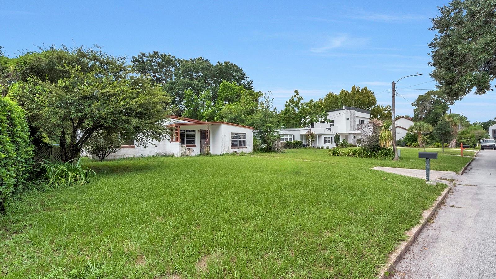 1416 BORDER DRIVE