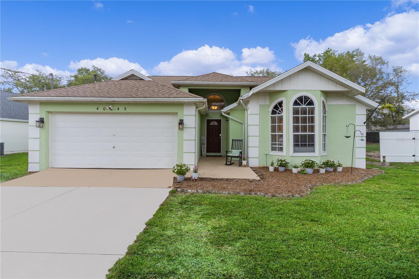 Listing photo 1 for 40045 Palm St