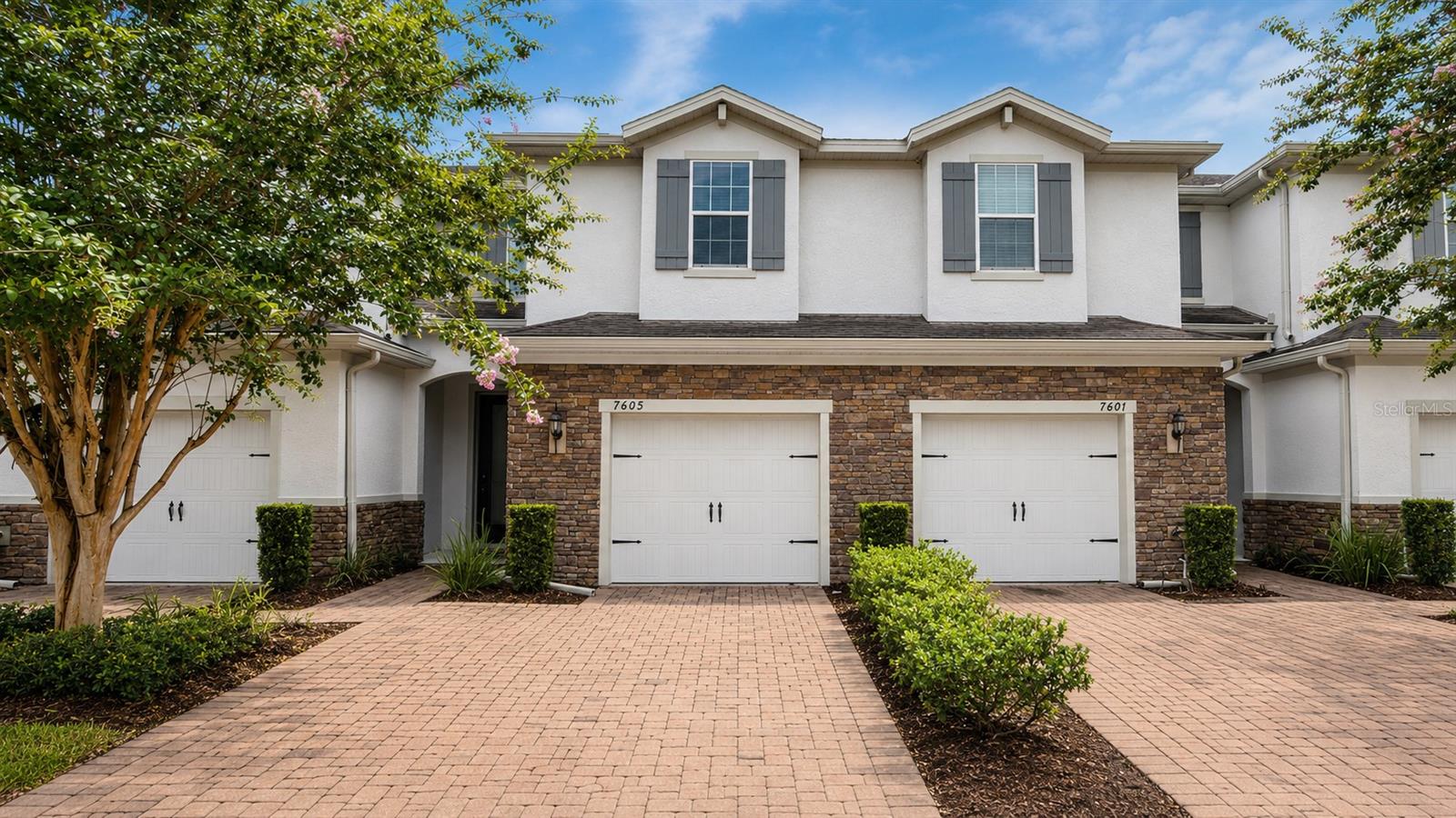 7605 ALOMA PINES COURT Unit 7605