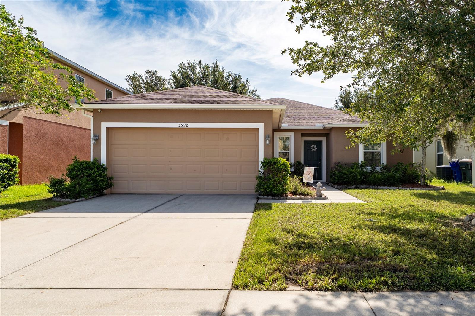 5590 SILVER THISTLE LANE